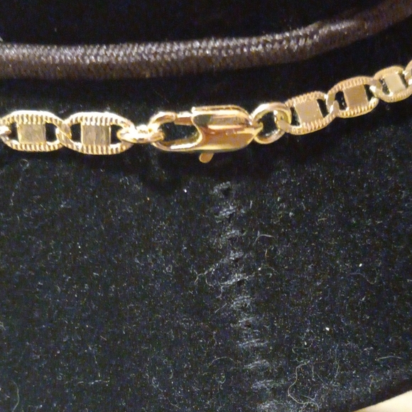 Gold Filled/Layered  Owl Necklace Set NWOT (ORO Laminado) - Picture 4 of 9